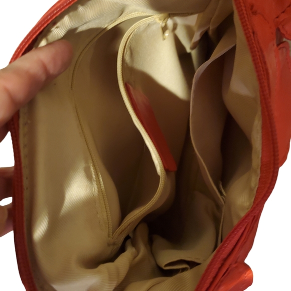 Red 70's style handbag - Picture 3 of 3